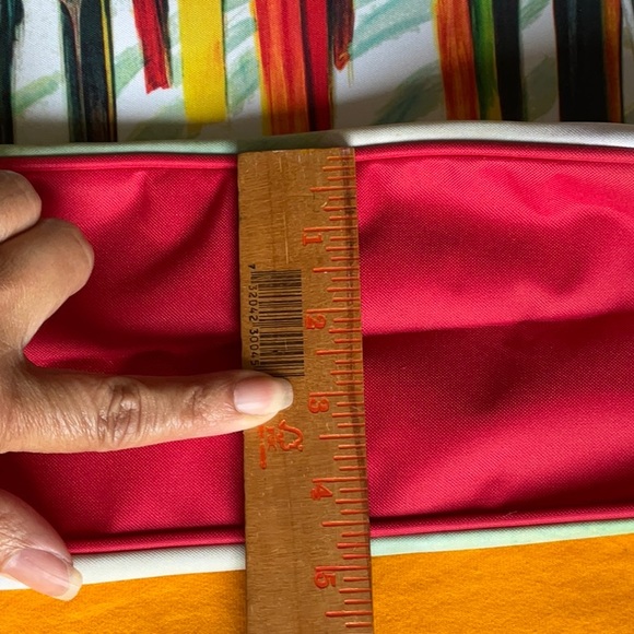 Lady Liberty Fashions Red & White Ski Valais Tote, NWT - Picture 7 of 16